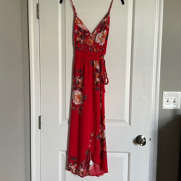 One Clothing Los Angeles Red Floral Print Wrap Midi Dress | Size Small - Picture 2 of 4